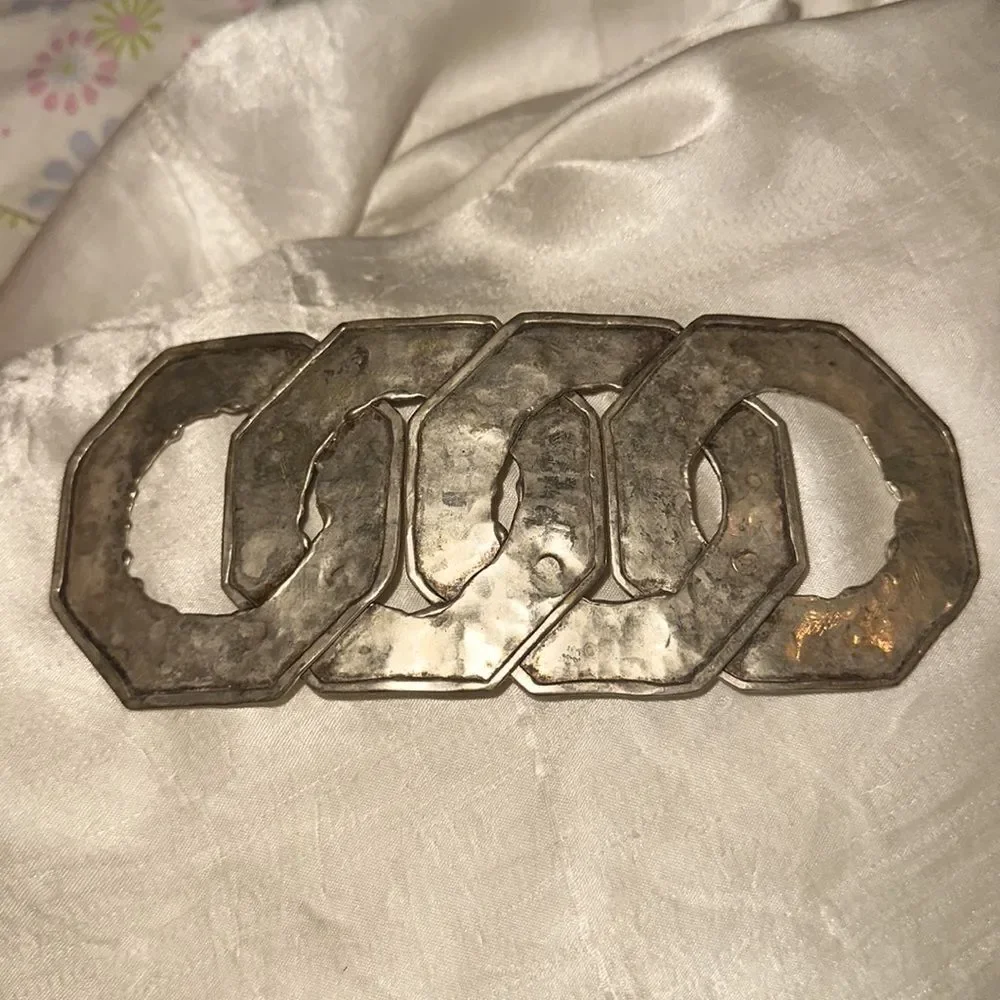 Vintage hammered silver interlocking hexagon‎ circle belt buckle